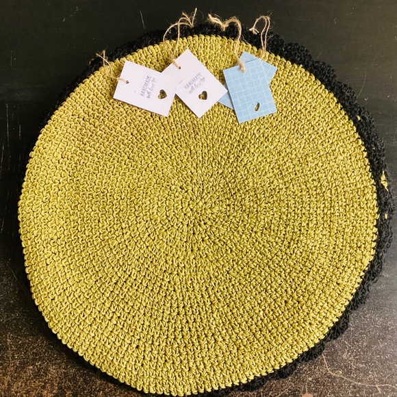 Crochet Ruffia Round Scalloped Placemats Set Of 4 Green Black Handcrafted 15” - Picture 6 of 9